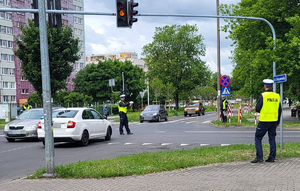 Kierowanie ruchem na ulicy.